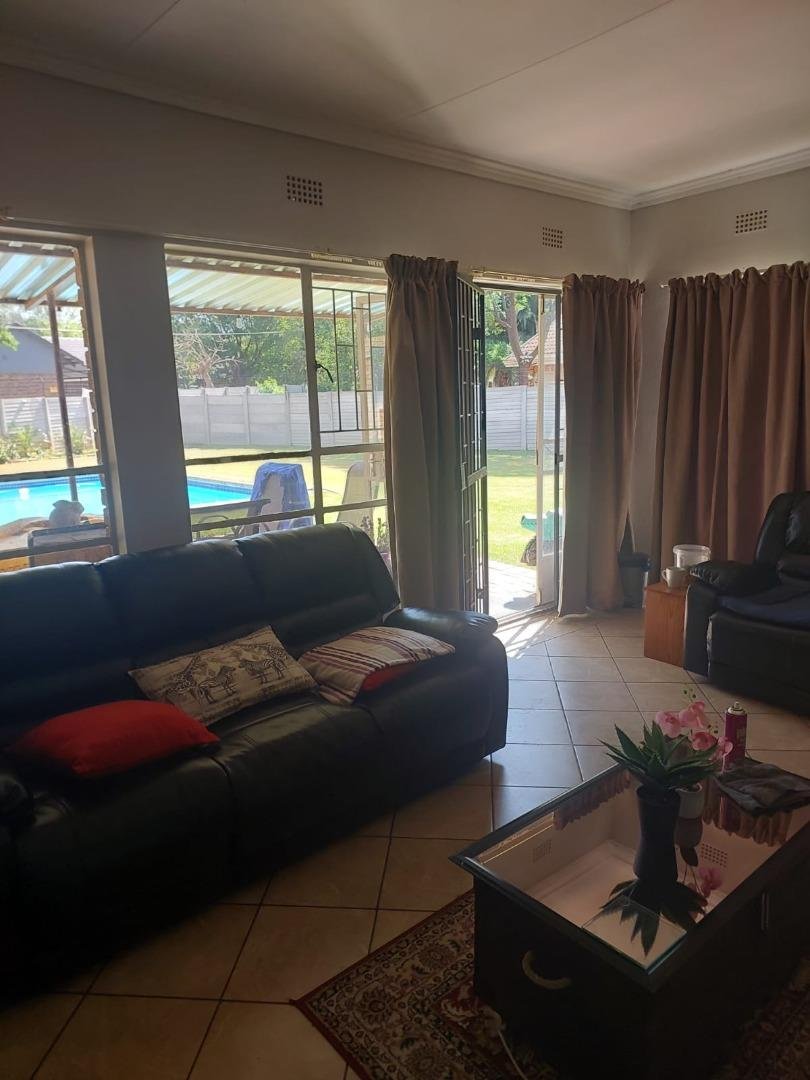 4 Bedroom Property for Sale in Lourenspark North West